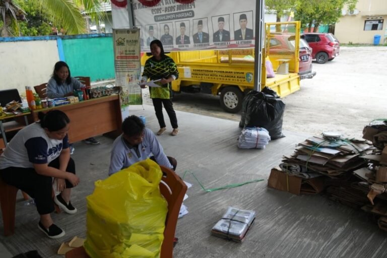 Inovasi BASMI, Warga Palangka Raya Bisa Tukar Sampah Jadi Sembako hingga Tabungan Emas